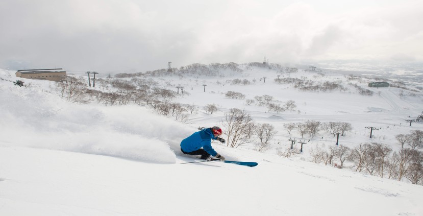 Niseko Village Ski Resort: A Japanese Winter Wonderland