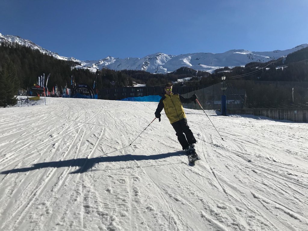 Ski Sunday’s Graham Bell sking